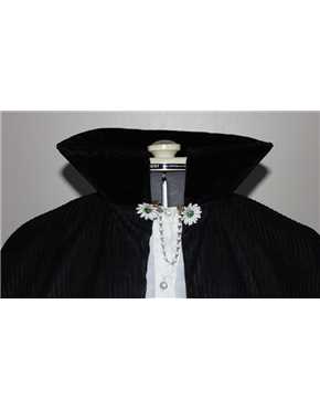 edwardian female cape detail